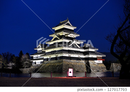View from Matsumoto Castle Park in the Chubu region, Matsumoto Castle rising into the clear night sky of Shinshu, Matsumoto City, Nagano Prefecture (9) 127017703