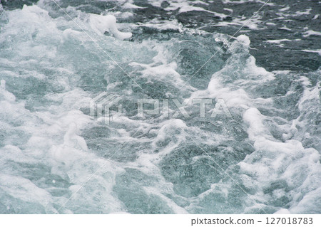 Tainoura Pleasure Boat: Beautiful Sea (Kamogawa City, Chiba Prefecture) 127018783