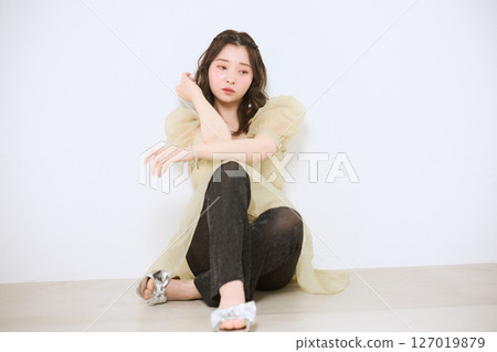 Women with healthy skin, natural beauty Women with healthy skin, natural beauty 127019879