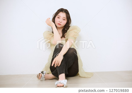 擁有健康肌膚、自然美麗的女性 擁有健康肌膚、自然美麗的女性 127019880