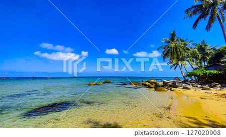Pulau Tioman tropical island in Malaysia. South China sea. Southeast Asia Pulau Tioman tropical island in Malaysia. South China sea. Southeast Asia 127020908