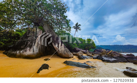 Pulau Tioman tropical island in Malaysia. South China sea. Southeast Asia Pulau Tioman tropical island in Malaysia. South China sea. Southeast Asia 127020938