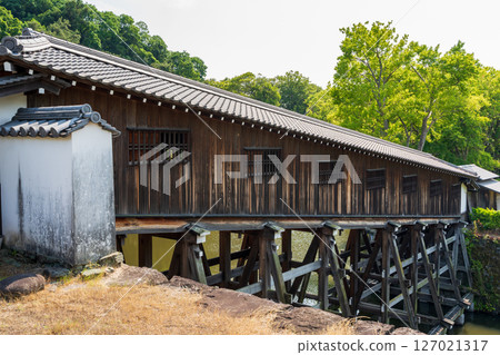 Wakayama Castle's rare diagonally-mounted covered bridge, the Ohashi Corridor. 127021317