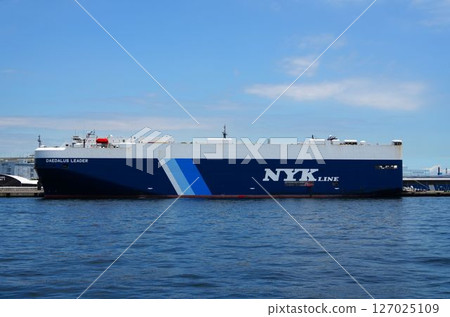 Transport ship 127025109