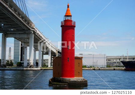 Red Lighthouse 127025110