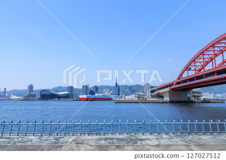 Kobe cityscape, Sannomiya area (Chuo-ku, Kobe, Hyogo Prefecture) 127027512