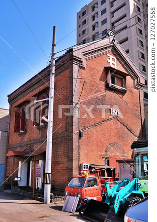 Otaru, Hokkaido Former Isono Branch Warehouse (now Restaurant ISO) 127027568