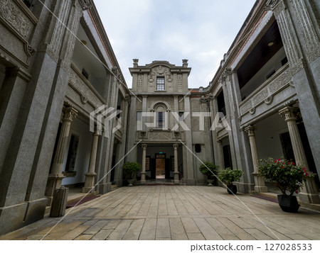 Taiwan Lukang Folk Museum ~ Baroque-style courtyard / Lukang, Taiwan 127028533