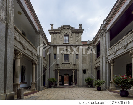 台灣鹿港民俗博物館 ~ 巴洛克風格庭院 / 鹿港,台灣 台灣鹿港民俗博物館 ~ 巴洛克風格庭院 / 鹿港,台灣 127028536