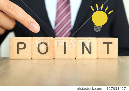 Image of business points: Man in suit 127031427