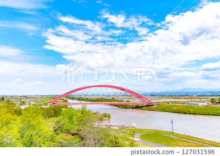 Red arch bridge (Honkawa Bridge, Tsubame City) Red arch bridge (Honkawa Bridge, Tsubame City) 127031596