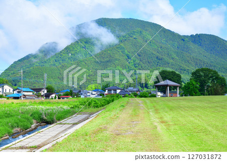Scenery at the foot of the Satoyama mountain, Terao Fureai Waterfront Square, near Nabeyama-cho, Tochigi City 127031872