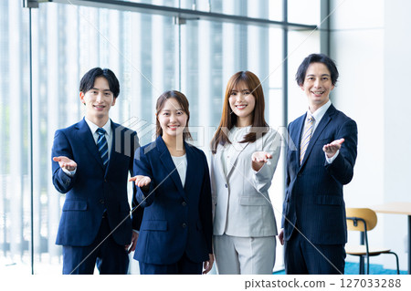 Proposal by businessman Filming cooperation: SKY Perfect Tokyo Media Center 127033288