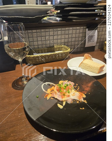 Italian Lunch Wine 127034324