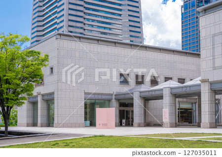 Art Library - Yokohama Museum of Art 127035011
