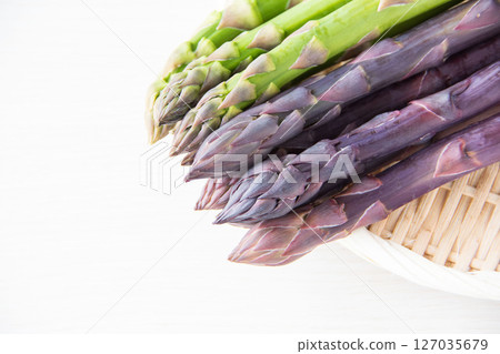 Purple and green asparagus 127035679