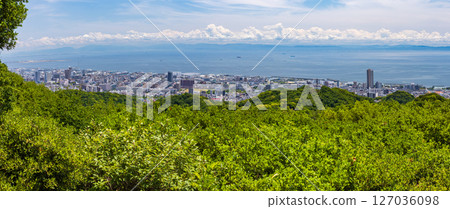 View of the Suma and Nagata wards from the Suma Alps hiking trail in Suma Ward, Kobe City 127036098