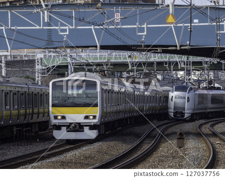 途經船橋的總武線列車 127037756