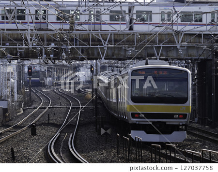 The Sobu Line and Keisei Line running near Funabashi The Sobu Line and Keisei Line running near Funabashi 127037758
