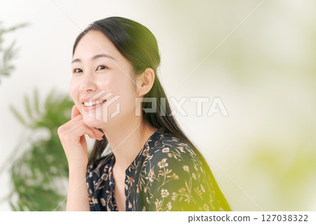 全身微笑的女人 127038322