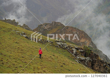 Tourists in the mountains Tourists in the mountains 127040361