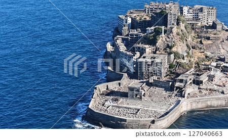 [Hashima Island, Nagasaki] A diamond sleeping in the sea <Gunkanjima> 127040663
