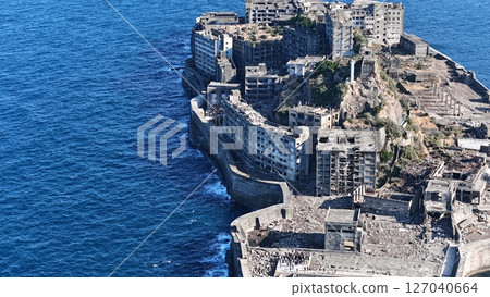 [Hashima Island, Nagasaki] A diamond sleeping in the sea <Gunkanjima> 127040664