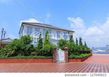 初夏的神戶港異人館（兵庫縣神戶市中央區） 127040815