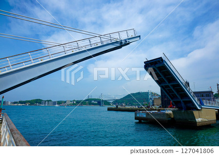 Blue Wing Moji Drawbridge Mojiko Retro 127041806