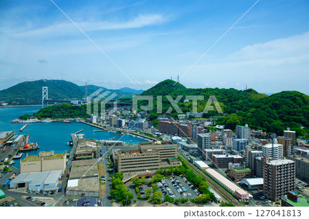 從門司港懷舊展望室眺望關門橋 127041813