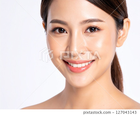 美麗的女人與自然妝容 127043143