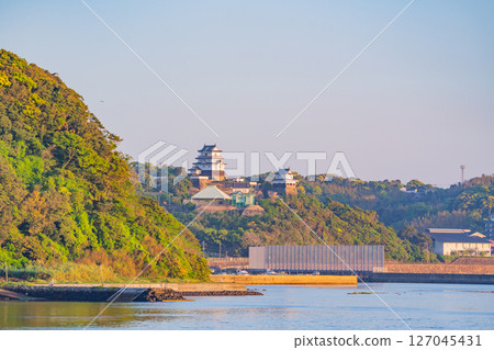 （長崎縣）從平戶公園看到的平戶城 127045431
