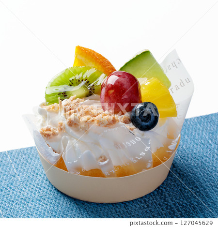 Summer fruit cake 127045629