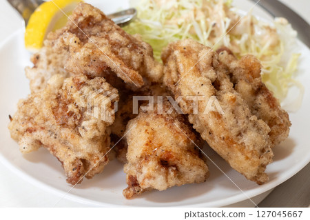 Very delicious fried Japanese chicken Very delicious fried Japanese chicken 127045667