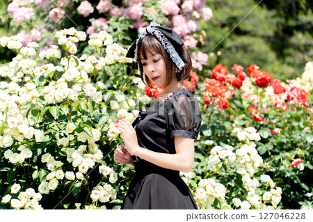 Gothic Lolita fashion women 127046228