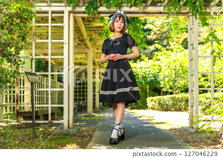 Gothic Lolita fashion women 127046229