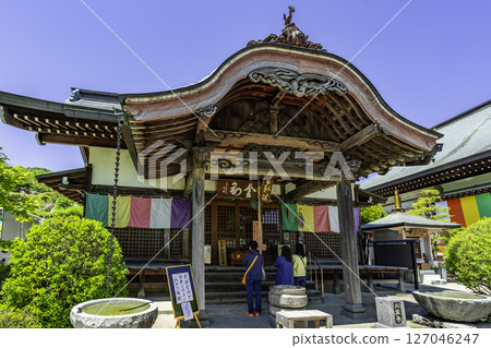47th of the 88 Shikoku Temples: Yasaka-ji Temple, Daishi-do Hall, Matsuyama City, Ehime Prefecture 127046247