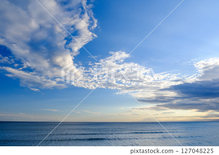 Sea and sky Sea and sky 127048225