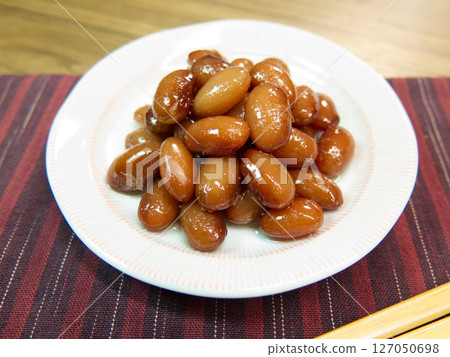 Decoction of golden beans 127050698