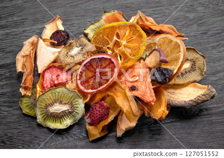 Sliced dried fruit 127051552