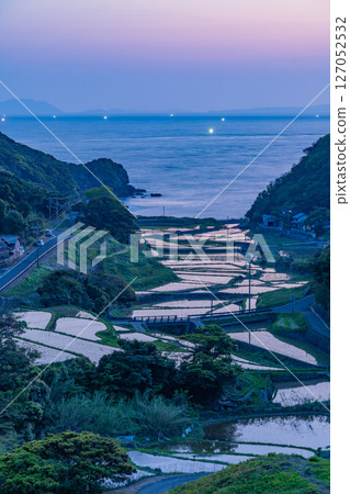 (Nagasaki Prefecture) Rice terraces with ocean views in Kasuga Village (Hidden Christian Sites in the Nagasaki and Amakusa Regions) (Nagasaki Prefecture) Rice terraces with ocean views in Kasuga Village (Hidden Christian Sites in the Nagasaki and Amakusa Regions) 127052532