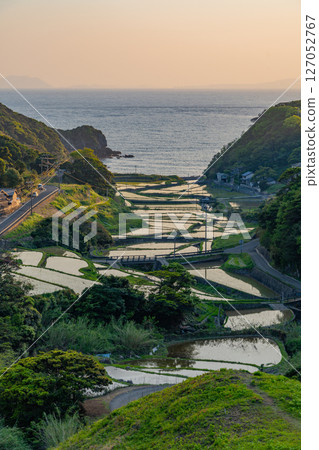（長崎縣）春日村的海景梯田（長崎天草地區的隱密基督徒遺產） 127052767