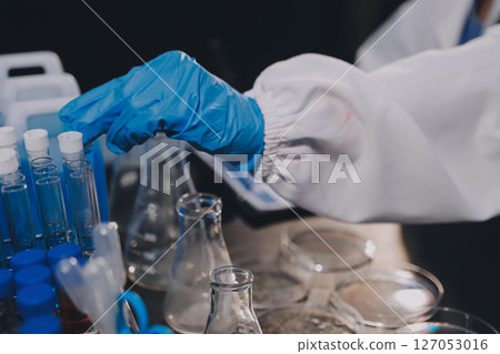 scientist working at the laboratory 127053016