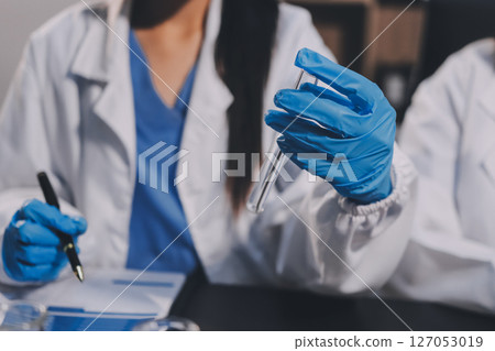 scientist working at the laboratory 127053019
