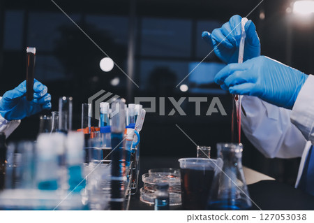 scientist working at the laboratory scientist working at the laboratory 127053038