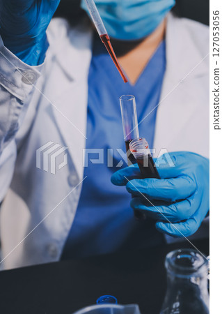 scientist working at the laboratory 127053056