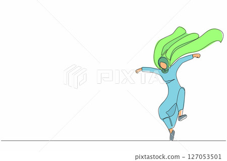 Continuous one line drawing Arabian businesswoman superhero in cloak. Successful superhero landing from sky. Leadership, challenge goal achievement. Single line draw design vector graphic illustration 127053501