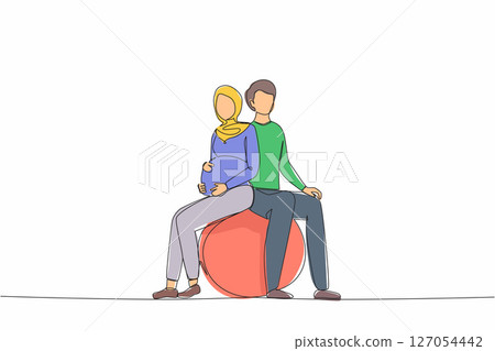 Continuous one line drawing expecting parents in yoga class for pregnant women. Man and Arab pregnant woman sitting in gymnasium ball. Paired yoga for pregnant women. Single line design vector graphic 127054442