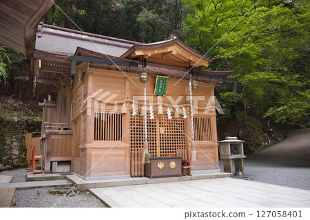 Kurama Yuki Shrine Main Hall 2 Kurama Yuki Shrine Main Hall 2 127058401