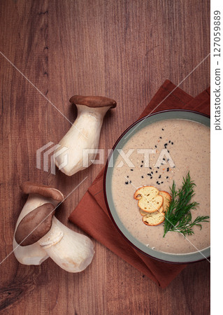 mushroom cream soup, with dill and bruschetta, mushroom eringi, 127059889